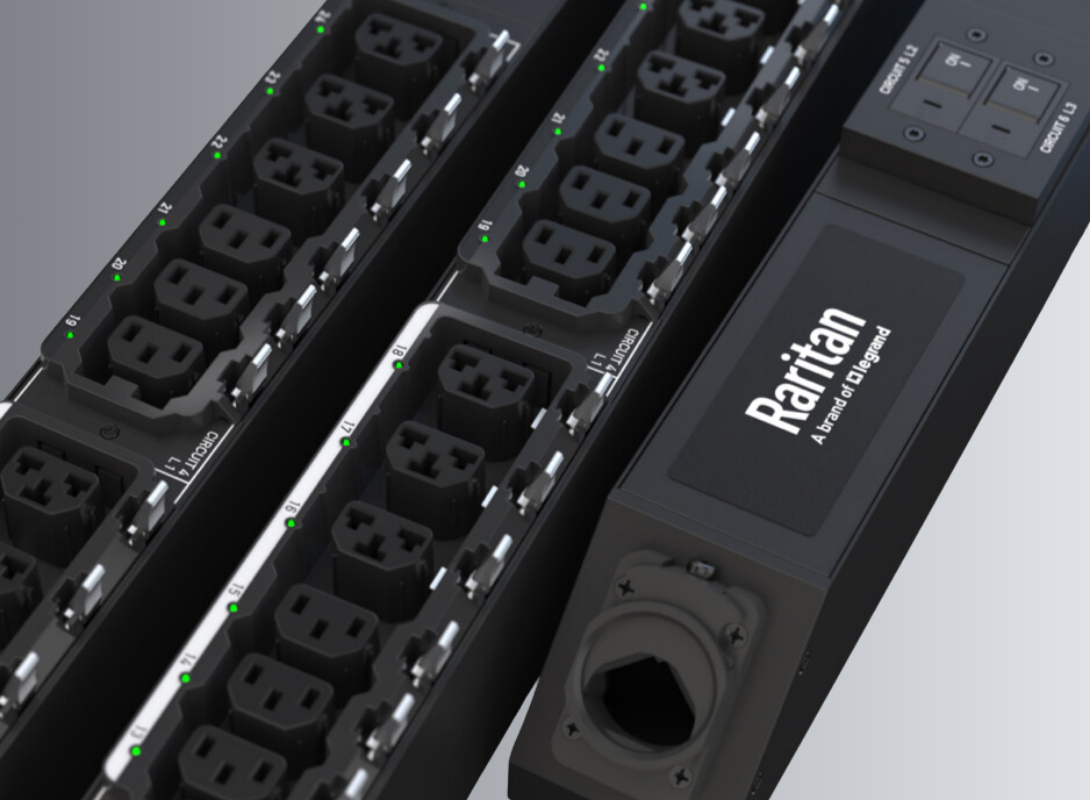 Vielfältige PDUs: 1ph/3ph, bis 100kW, bis 54 Outlets, 0HE oder Rackbauweise. Flexible Outlets: Cx hybride Outlets als C13 und C19 gleichermaßen verwendbar, HDOT für hohe Outlet-Dichte.